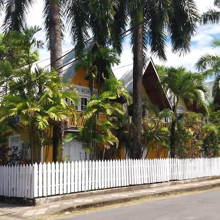 Yellow Houses Bocas Bocas Town Exterior foto