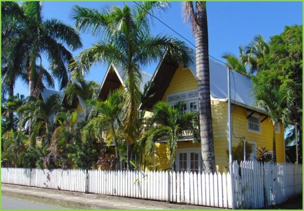 Yellow Houses Bocas Bocas Town Exterior foto